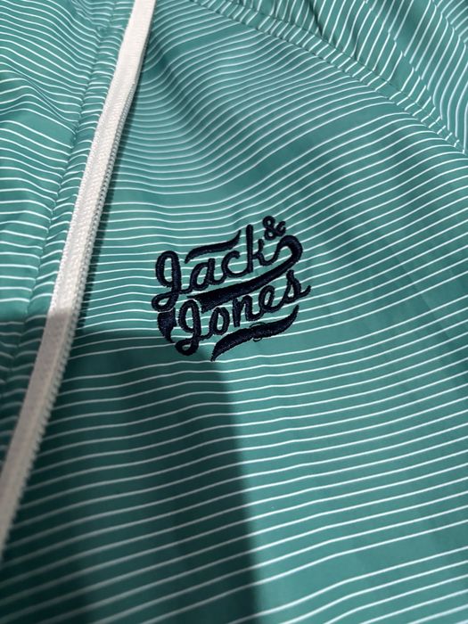 jacheta jack jones barbati