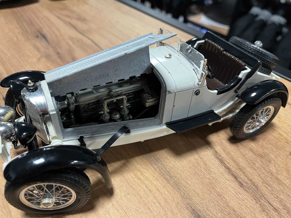 BBURAGO метален колекционерски модел MERCEDES BENZ SSK 1928г.1:18