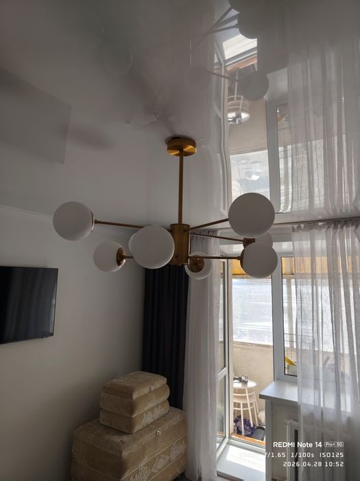 Люстра в зал. 8 ламп