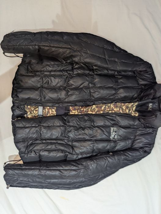 Geaca Emporio Armani pentru bărbați