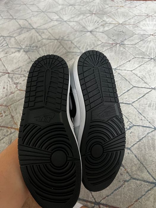 Серые Air Jordan 1 оригинальные