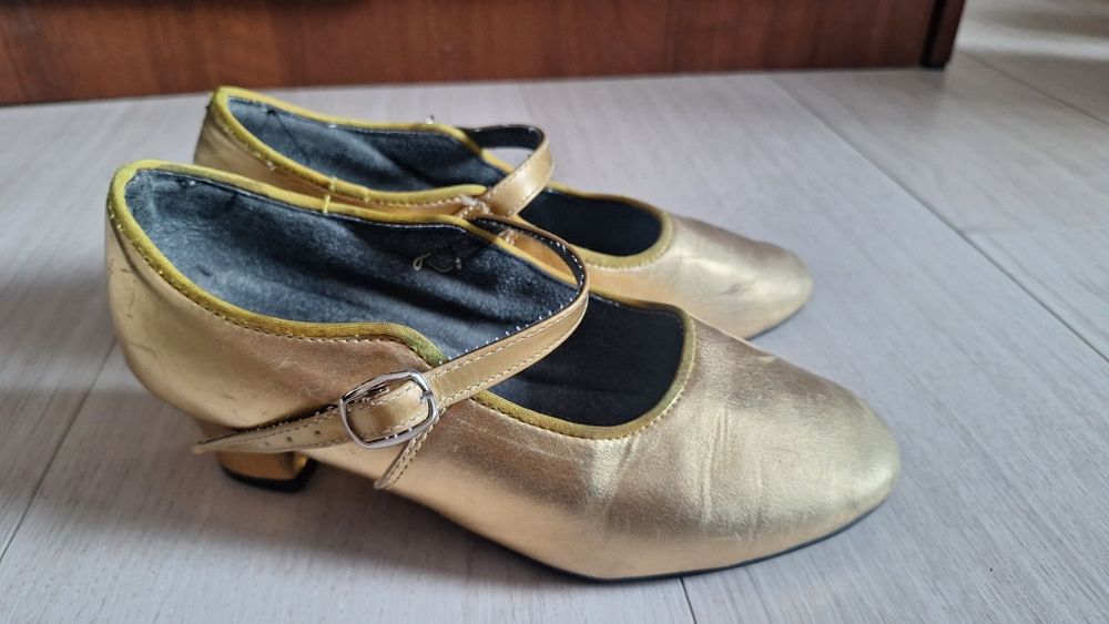 Обувь для танцев