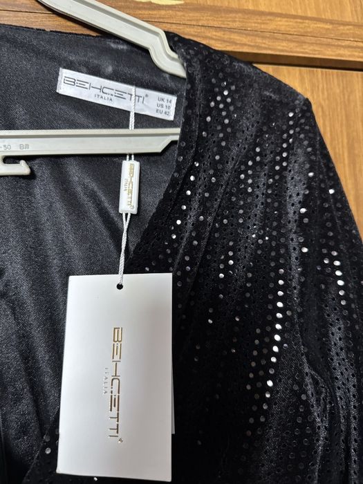 Продам отличное платье