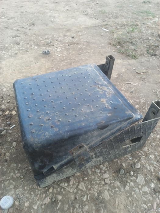 Метал ящик дляя акумулятора