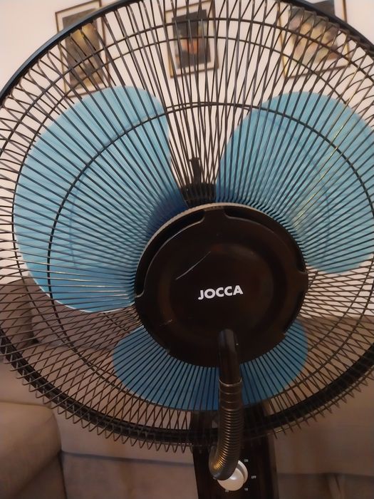 Ventilor cu recipient apa