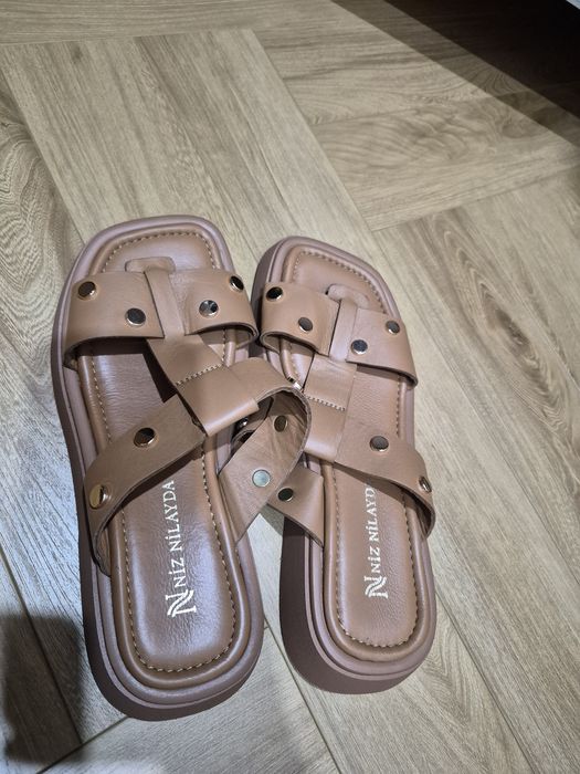 Продам новые шлепки