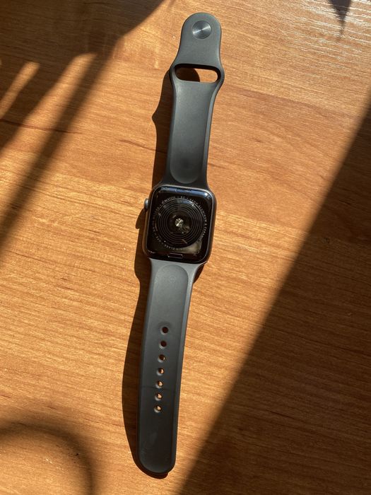 Apple Watch SE  оригинал. ТОРГ