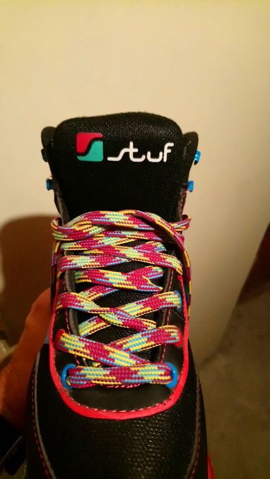 Кънки    STUF   .