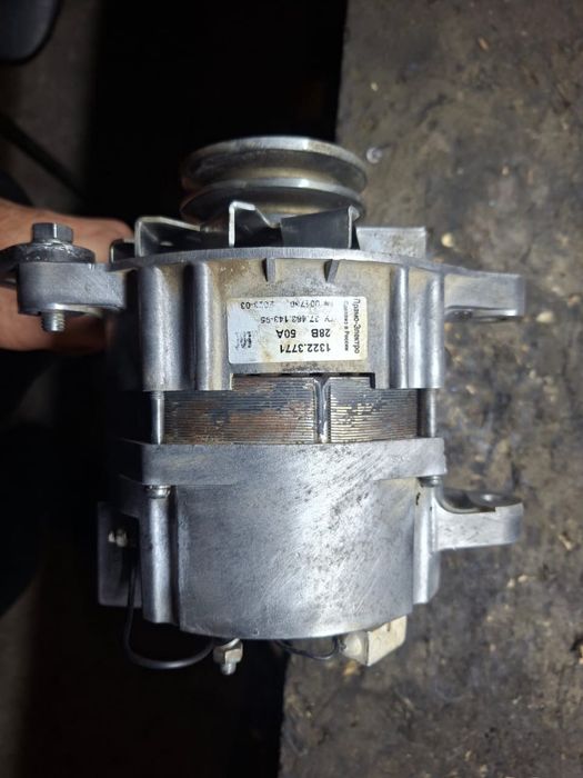 Продам гениратор камаз