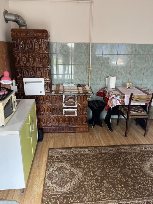 Casa de vanzare cu anexe