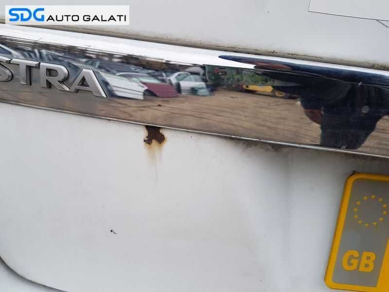 Hayon Haion Portbagaj cu Luneta Dezechipat cu DEFECT Opel Astra H Caravan Break Combi 2004 - 2010 Cod Culoare Y474