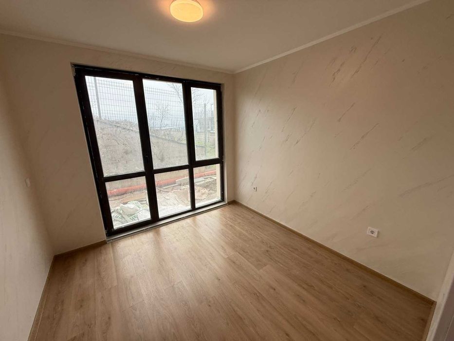 Продава се Тристаен апартамент в Варна, Възраждане 3 - 108 кв.м за 638 €/кв.м - Снимка #8