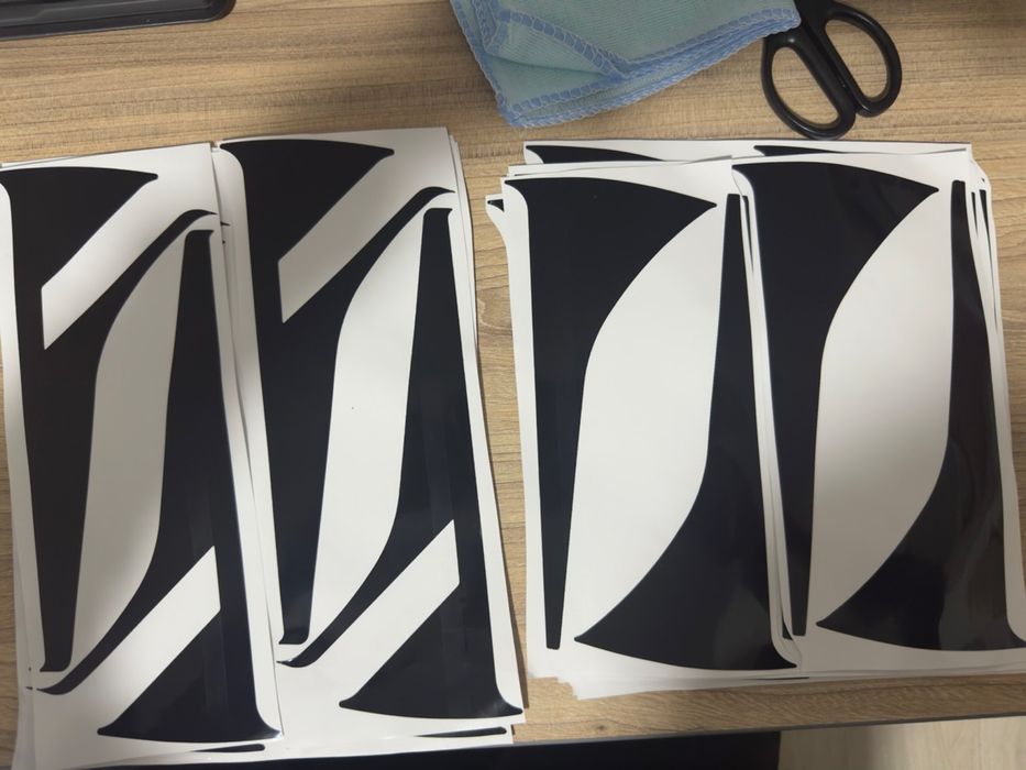 Наклейки на диски BYD SONG PLUS