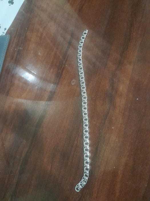 Kumush braslet satladi