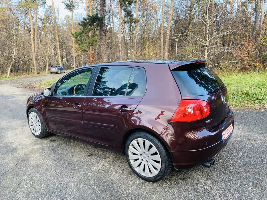 Golf 5 Individual 2.0 fsi Inmatriculată