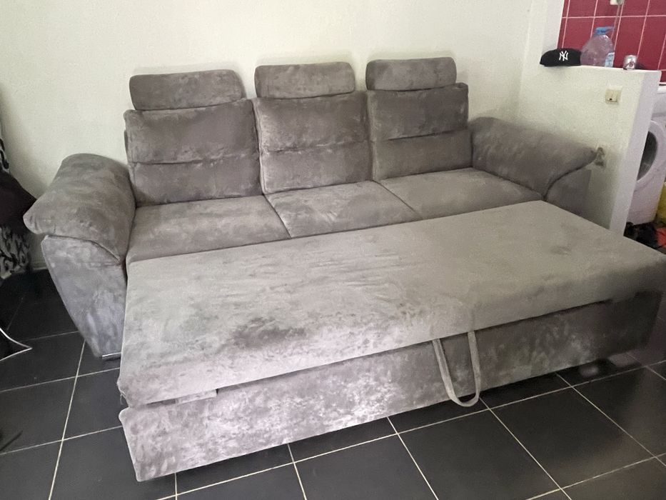 Canapea gri 3 locuri extensibila