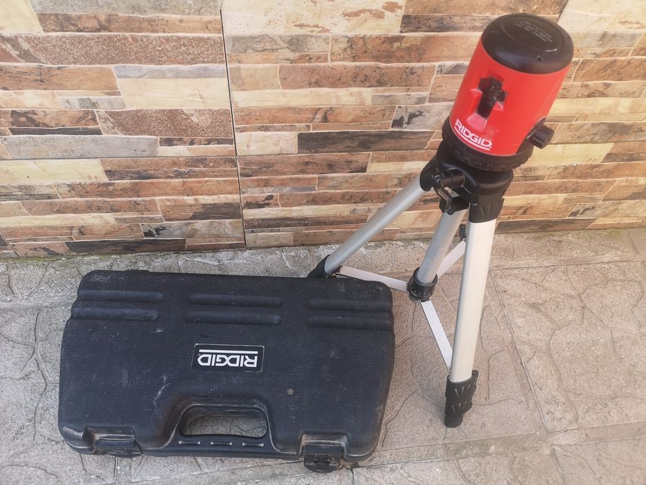 Ridgid micro CL100 Oбхват 30м Триножник