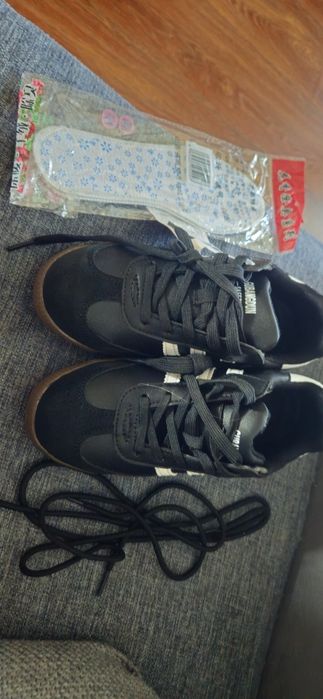 Детская обувь новая