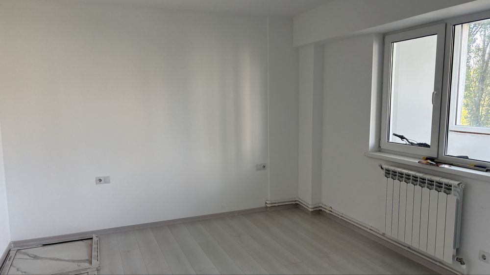 Vand apartament 3 camere