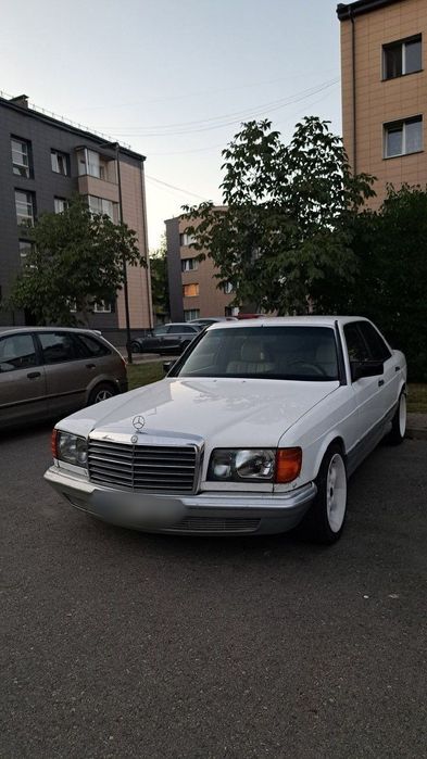 Mersedes-BENZ 124