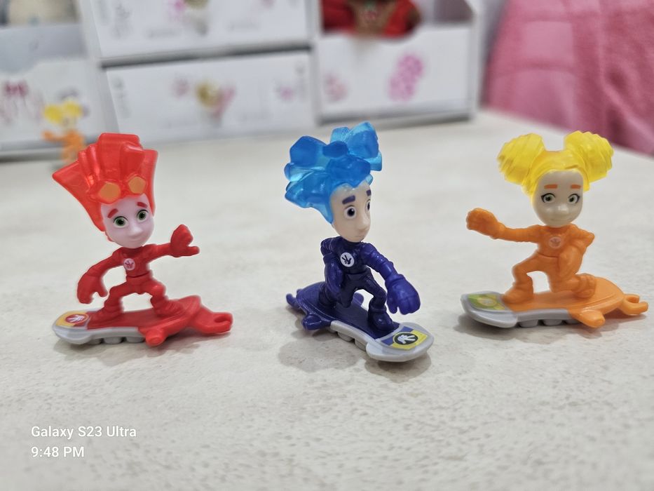 Фигурки из киндера