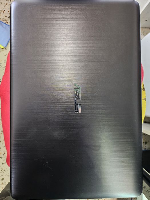 Laptop ASUS VivoBook 15 - Upgrade 12GB RAM & SSD 480GB - Mișcare Rapid