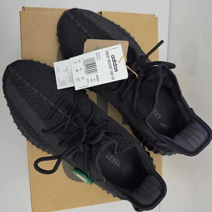 Yeezy Boost 350 V2 Onyx (STOCKX VERIFIED) Marimi: 43 1/3 + 44
