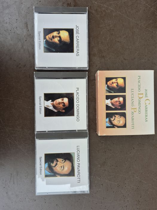 Vand Lot 20 CD cu muzică clasică mixta 

- Tot lotul de 24 CD cu muzic