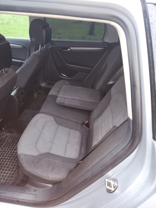 Vând Volkswagen Passat b7 1.6tdi
