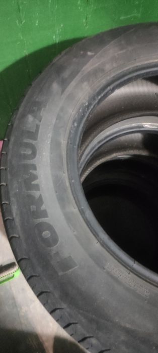 Продам 4 шины на легковой автомобиль