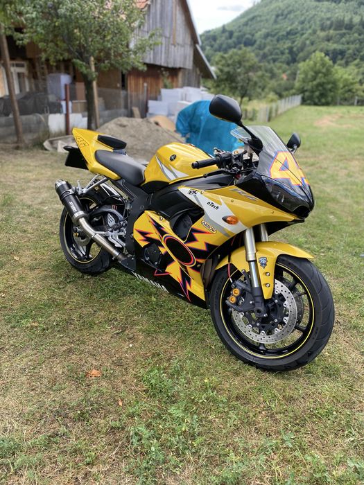 Vând/Schimb  Yamaha YZF-R6 VR46 Limited Edition 2006 – 30.000 km