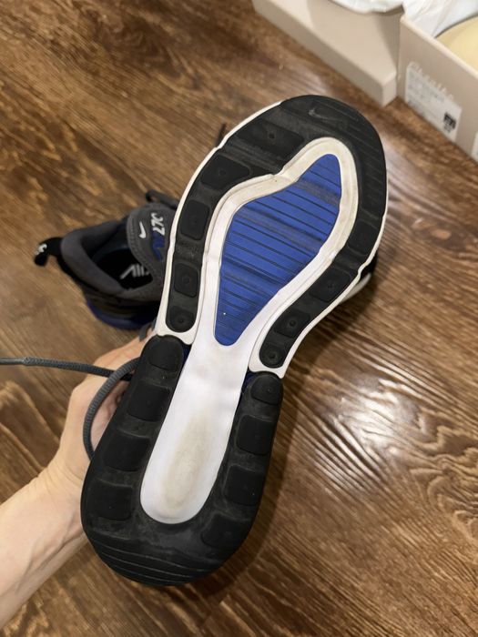 Срочно! Кроссовки Nike!