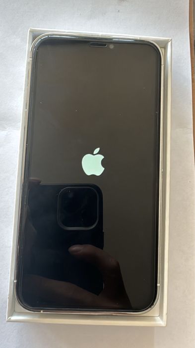 Продам айфон 14.  XR 64гб