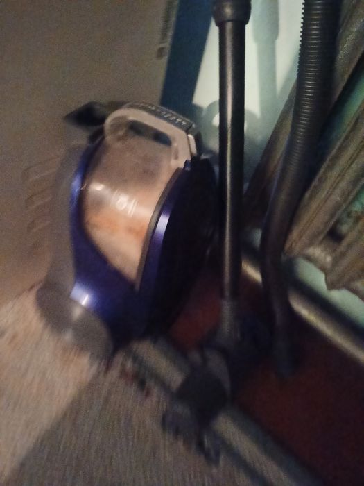 Продам пылесос рабочий