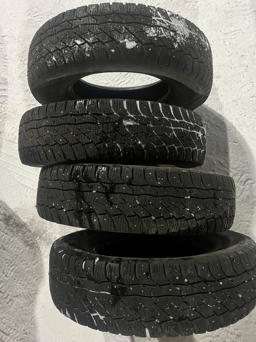 продаю резину шипованую