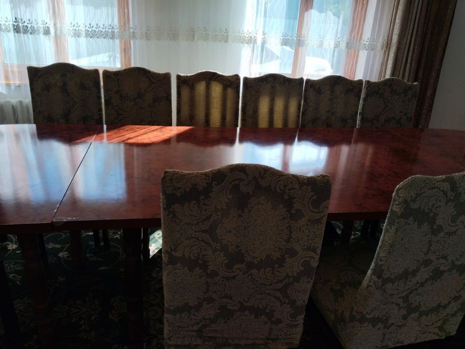 Продается стол со стульями 12