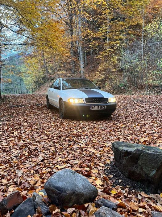 Vând sau schimb cu logan audi a 4 b5