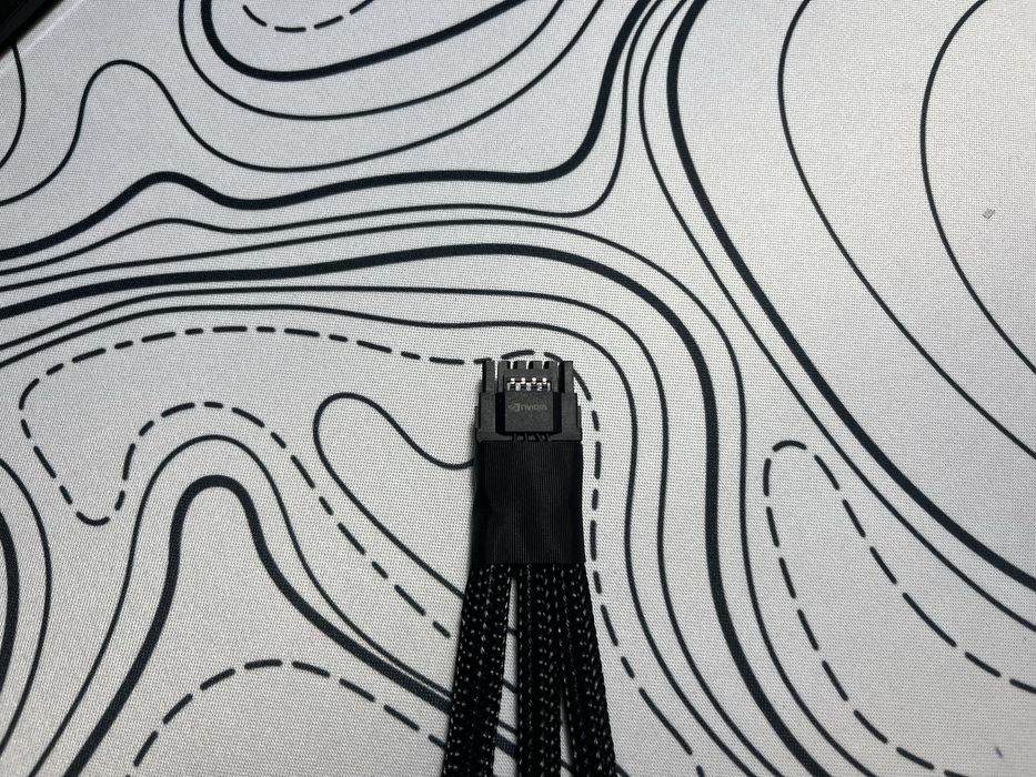 адаптер 12VHPWR (16-pin) → 3×8-pin PCIe.