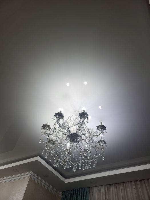 Продам люстру две пары