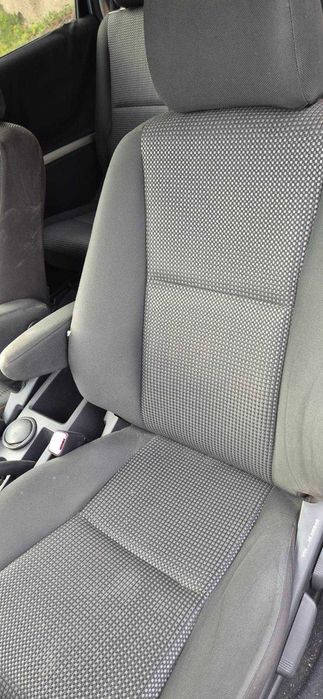 Салон Toyota Corolla Verso 2008