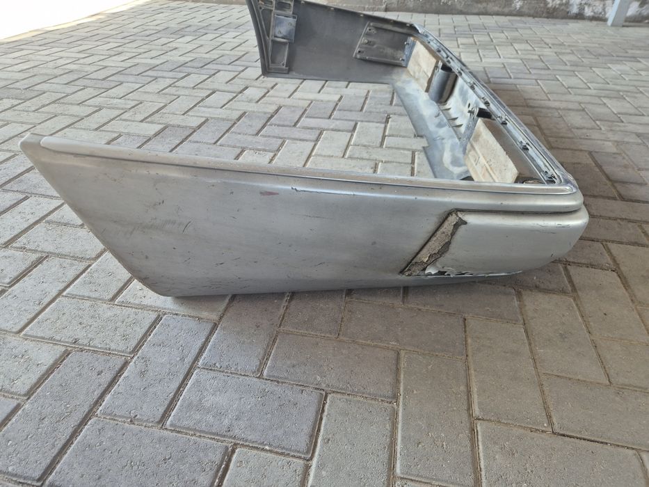 Бампер бу Мерседес 124