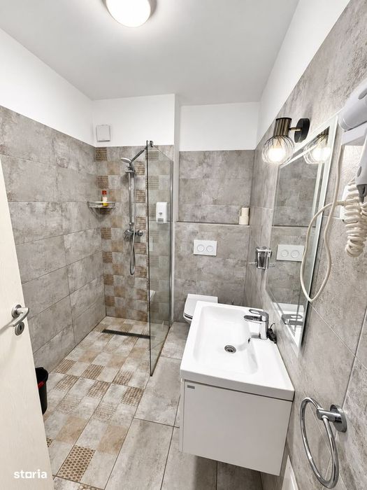 Apartament 2 camere, etaj 3, bloc nou cu lift, parcare, boxa, 350 Euro