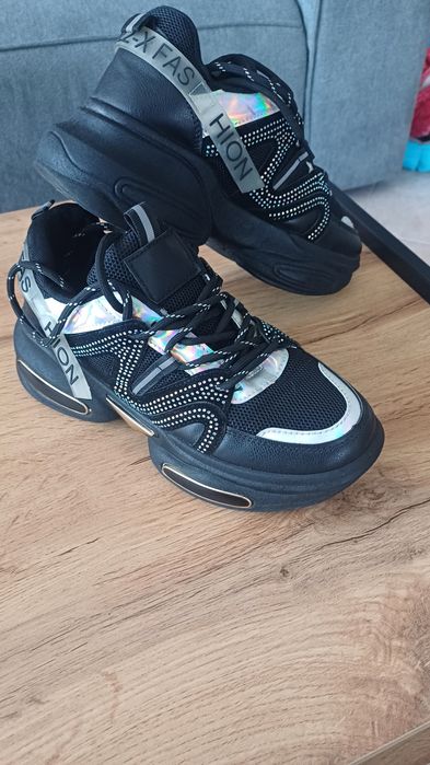 Дамски маратонки