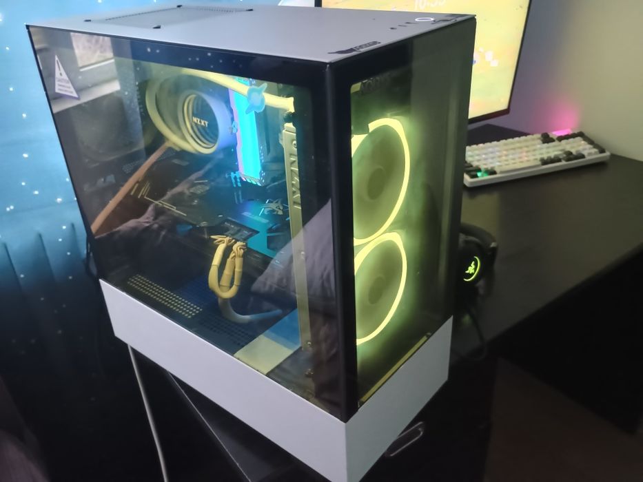 PC Gaming  High-End – i9 + RX 7900 GRE + 32GB RAM