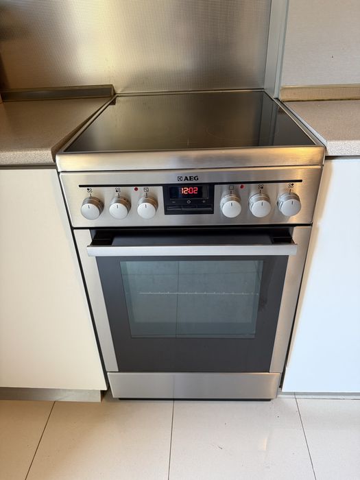 Готвраск печка AEG