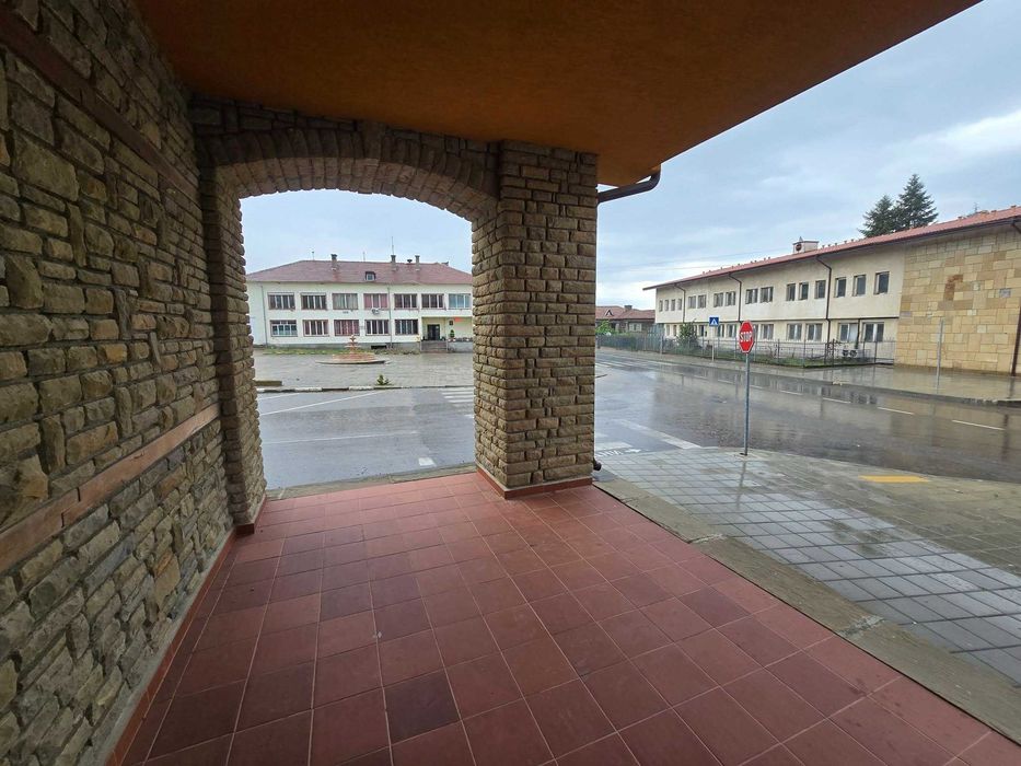 Продава се хотел