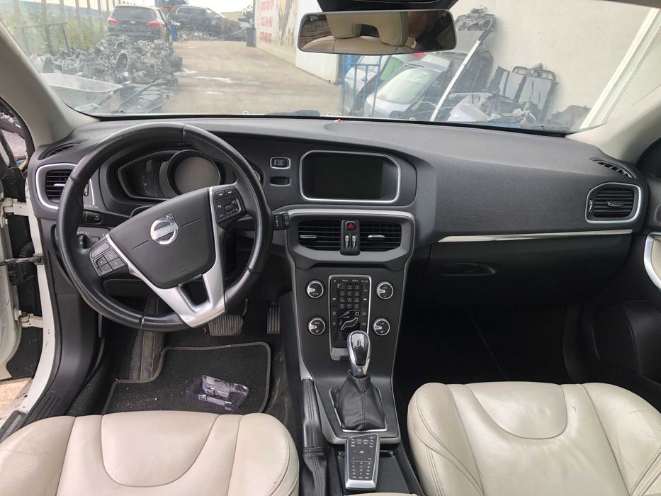 Dezmembrari Volvo V40 2.0 Benzina 2014  B5204T9 Automat TF-80SD