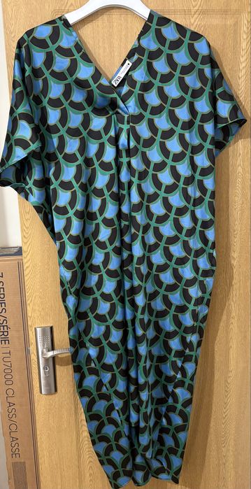 Дамска рокля ZARA с цветен принт