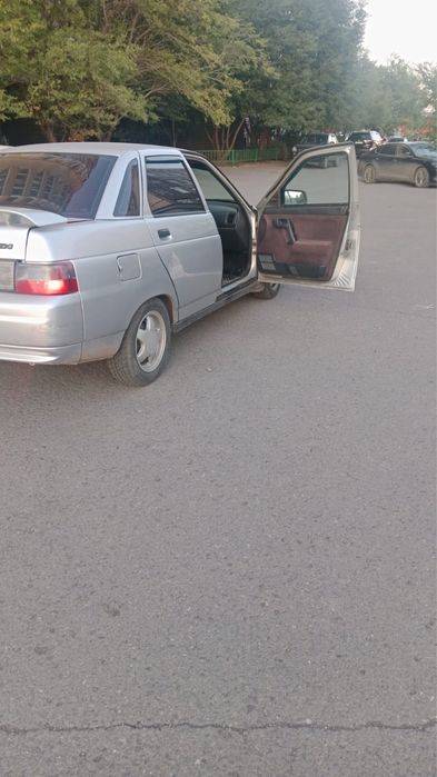 Авто Ваз 10ка 2006год
