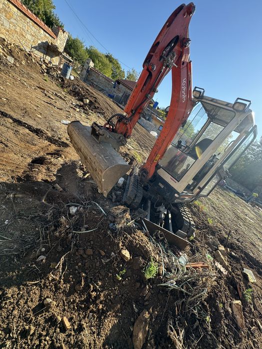 Услуги с Мини Багер,Самосвал,Бобкат,Пътна помощ.